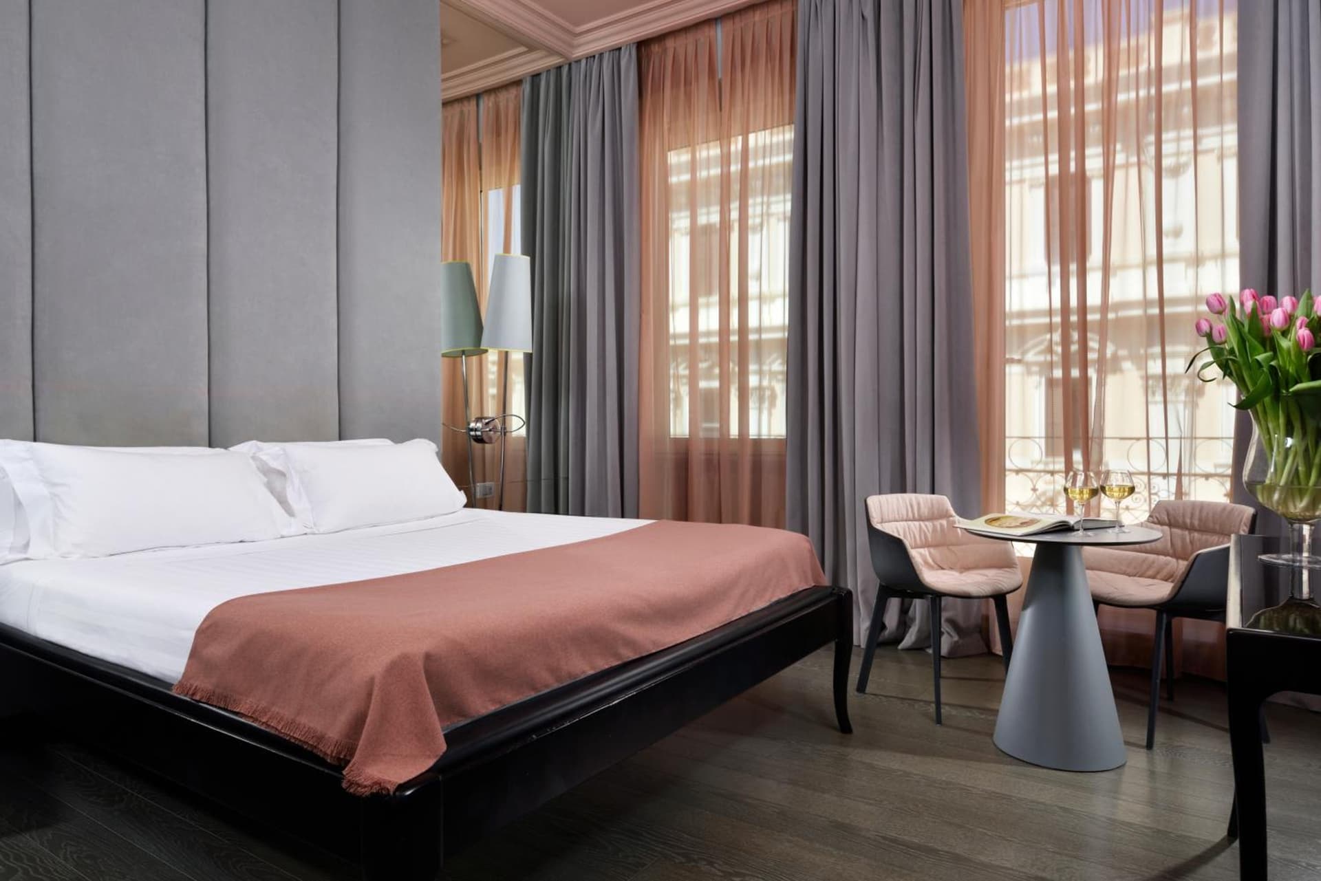 Leon's Place Hotel