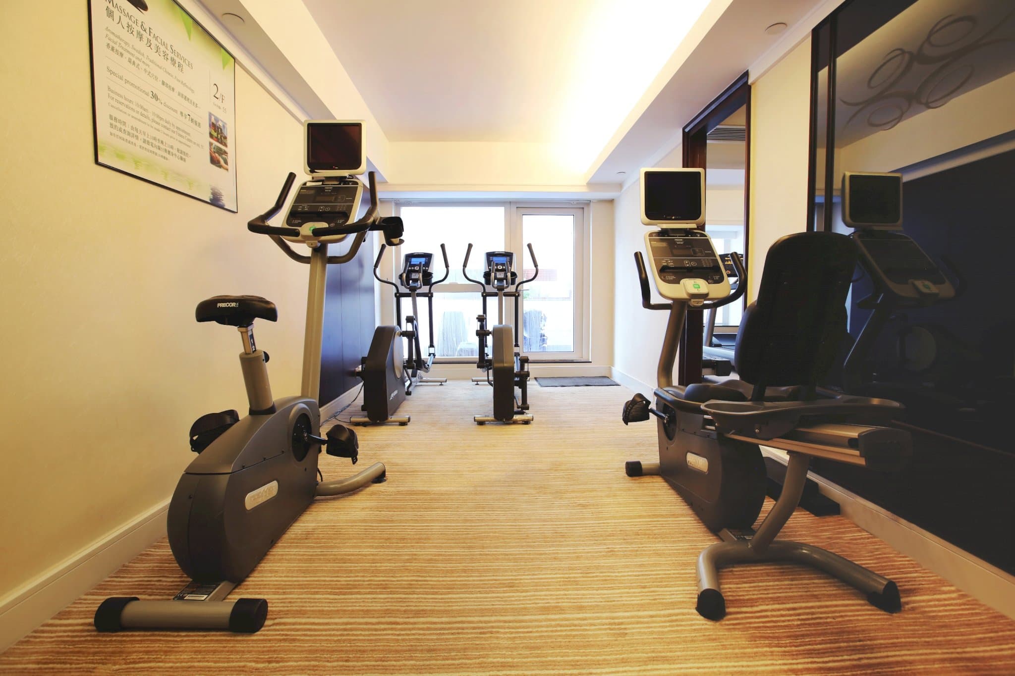 Harbour Plaza 8 Degrees