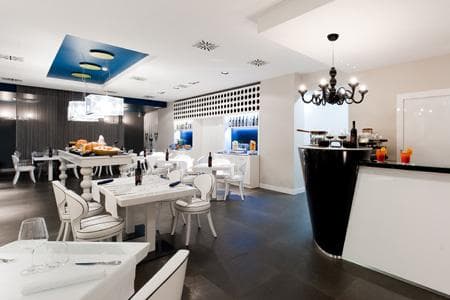 Home Club Suite Hotel