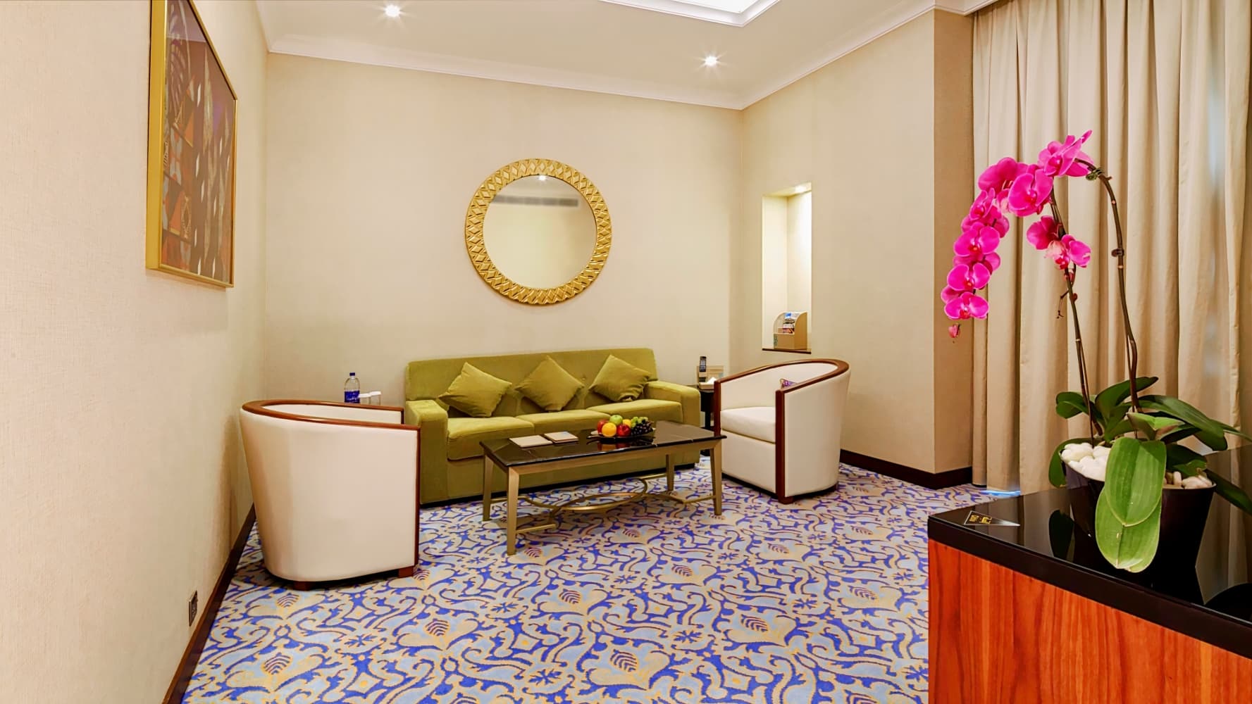 Raviz Center Point Hotel