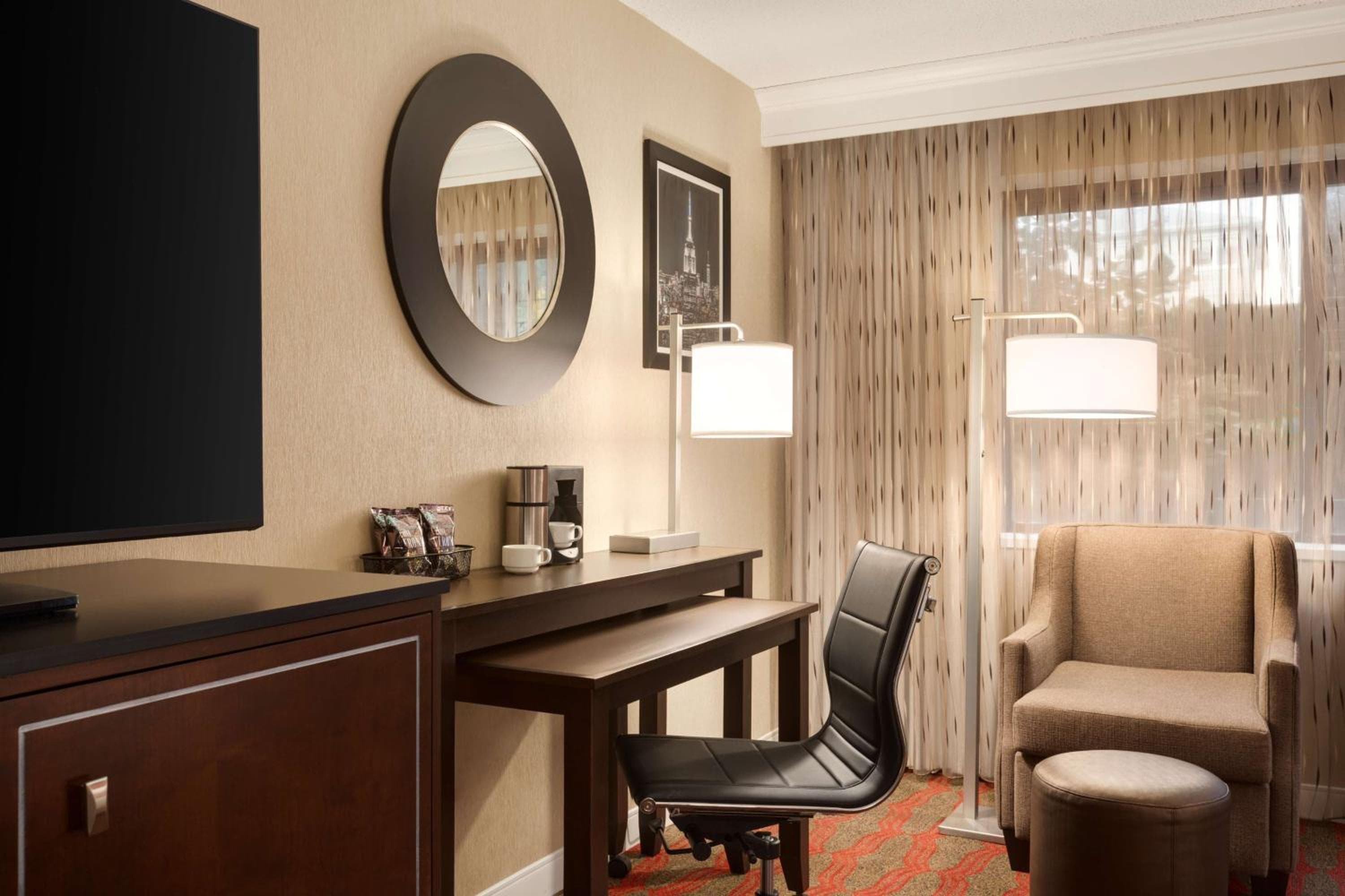 DoubleTree by Hilton New York LaGuardia