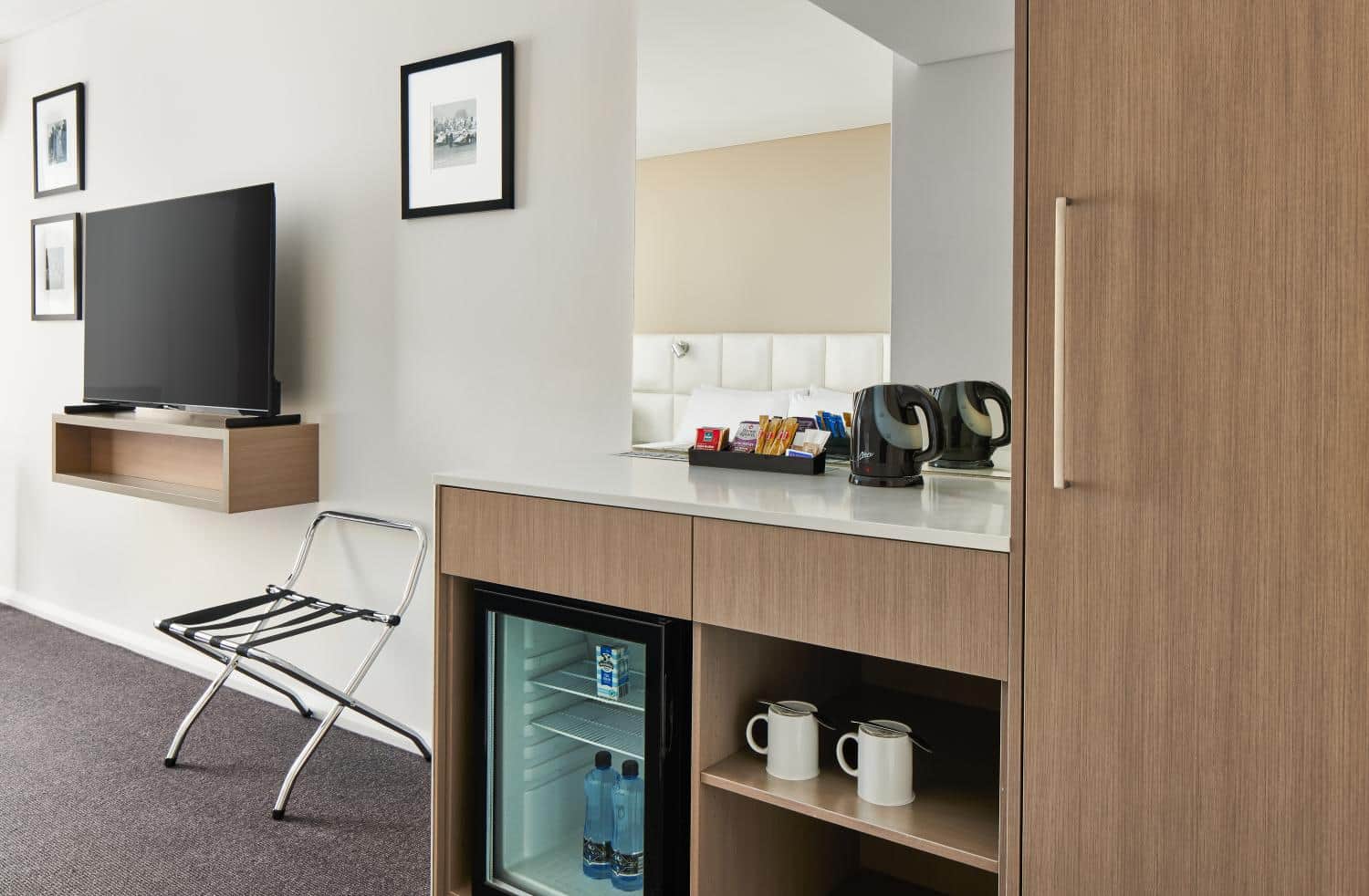 Holiday Inn Warwick Farm, an IHG Hotel