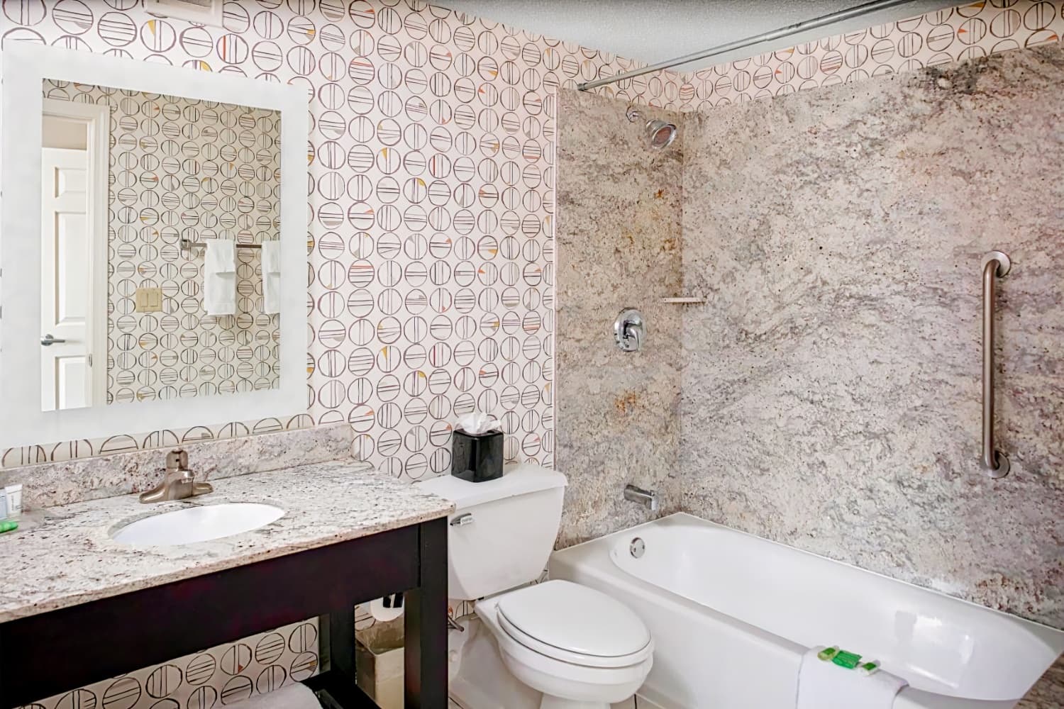 Holiday Inn & Suites Marlborough