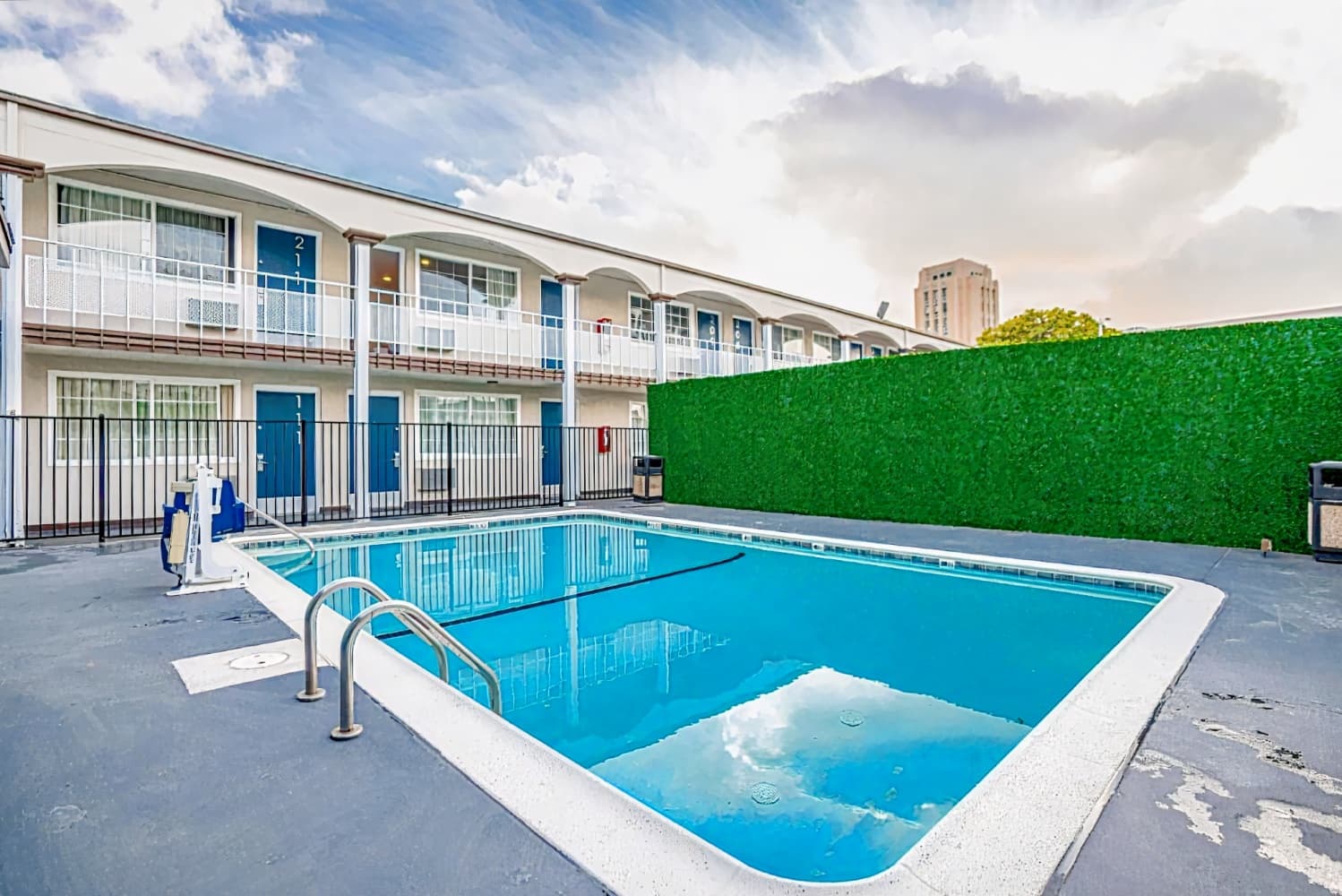 Pacific Inn and Suites-Convention Center-Gaslamp-Seaworld