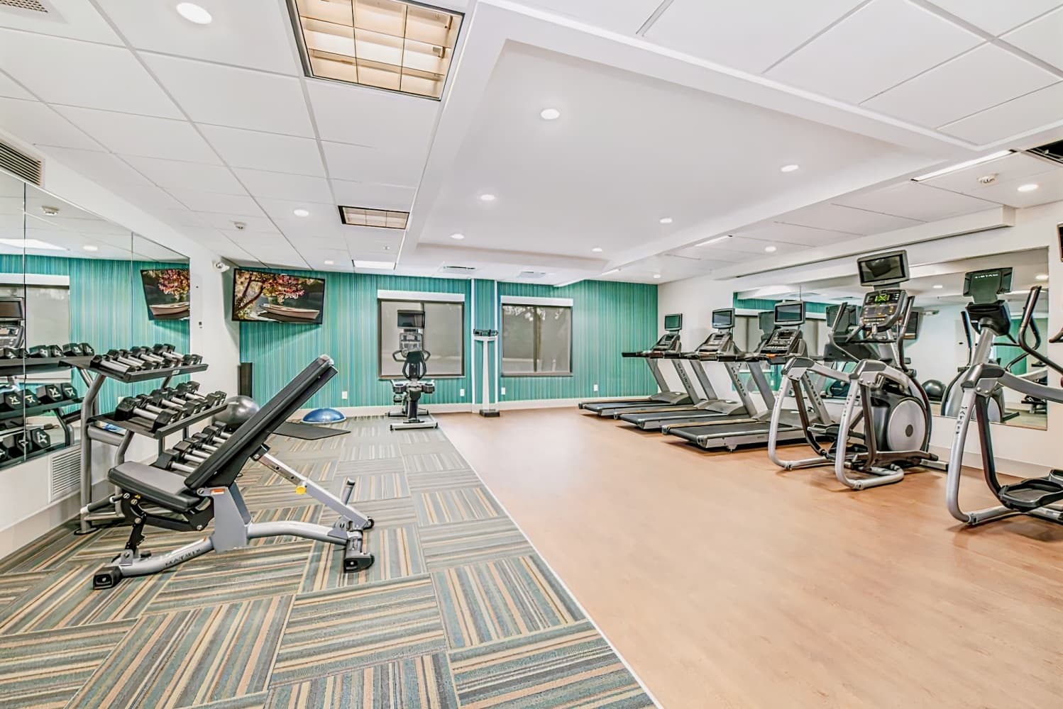 Holiday Inn Express - Delafield