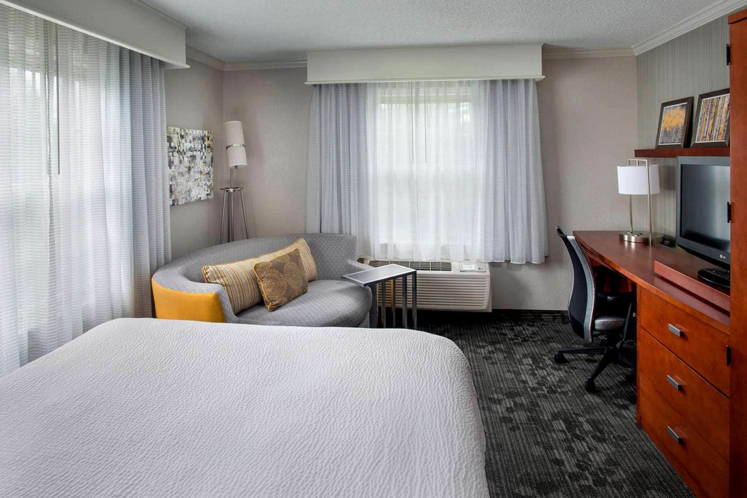 Sonesta Select Tinton Falls Eatontown