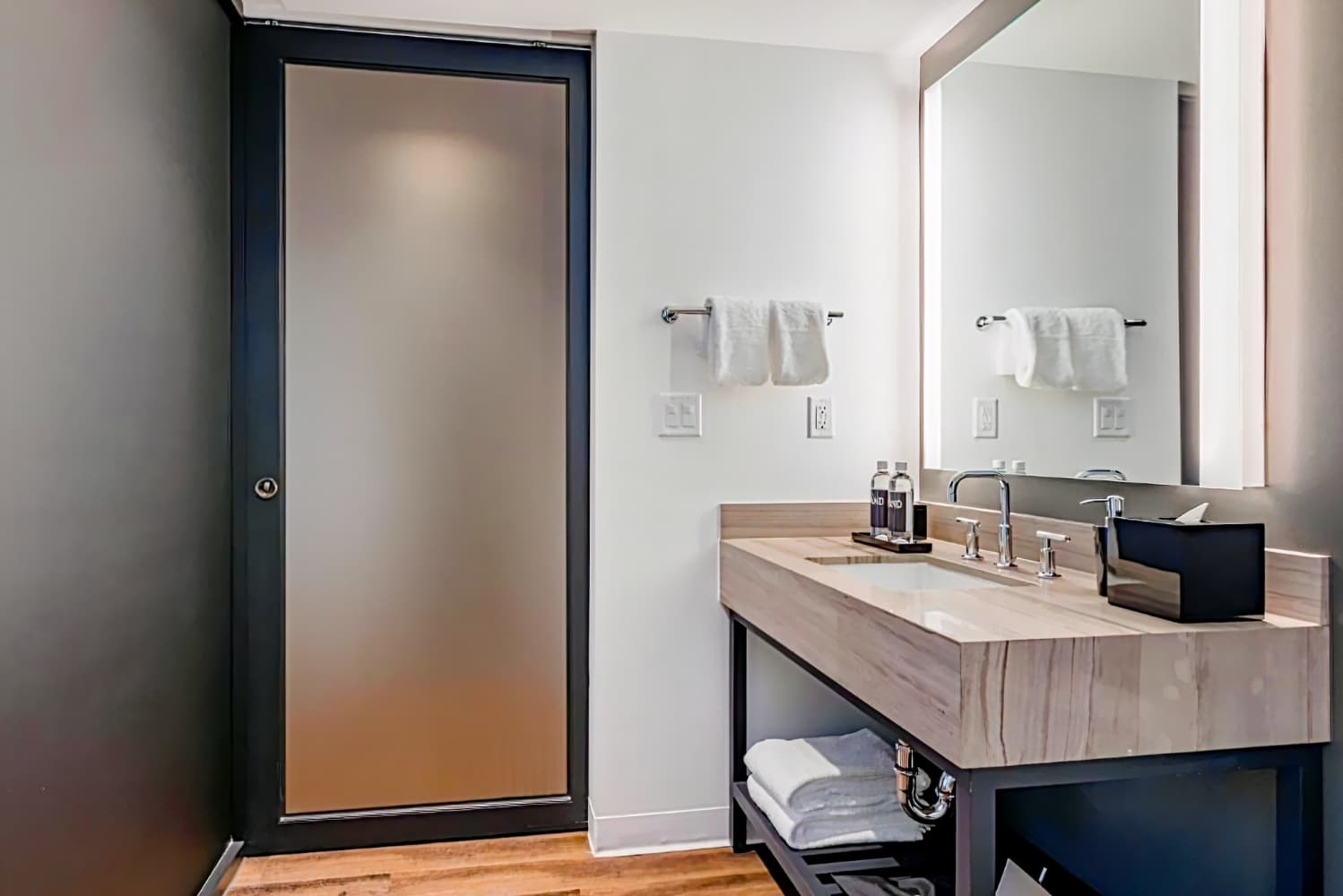 Shashi Hotel Mountain View, an Urban Resort