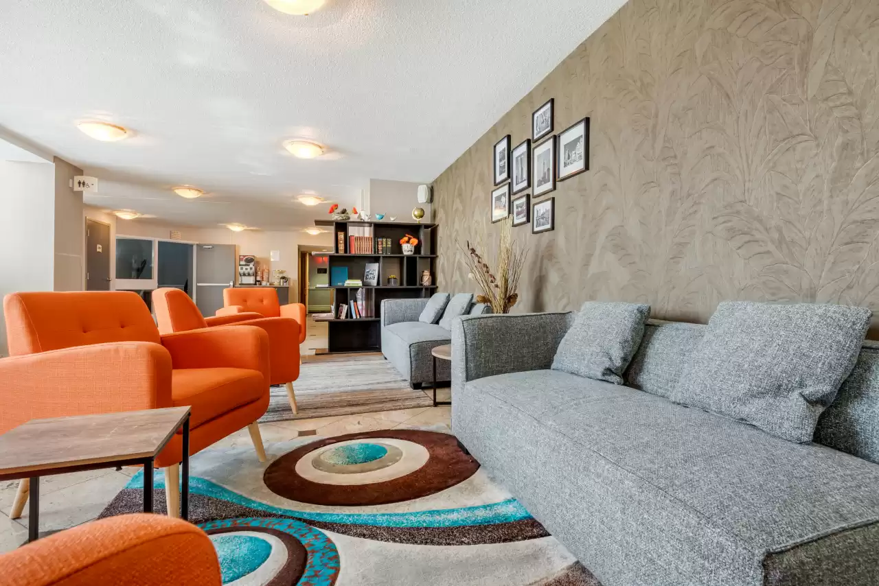 Quality Inn & Suites 5585 Ambler Drive Mississauga Ontario