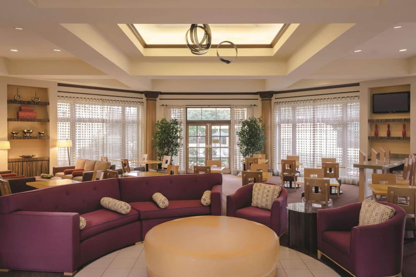 La Quinta Inn and Suites by Wyndham Atlanta Ballpark Galleria
