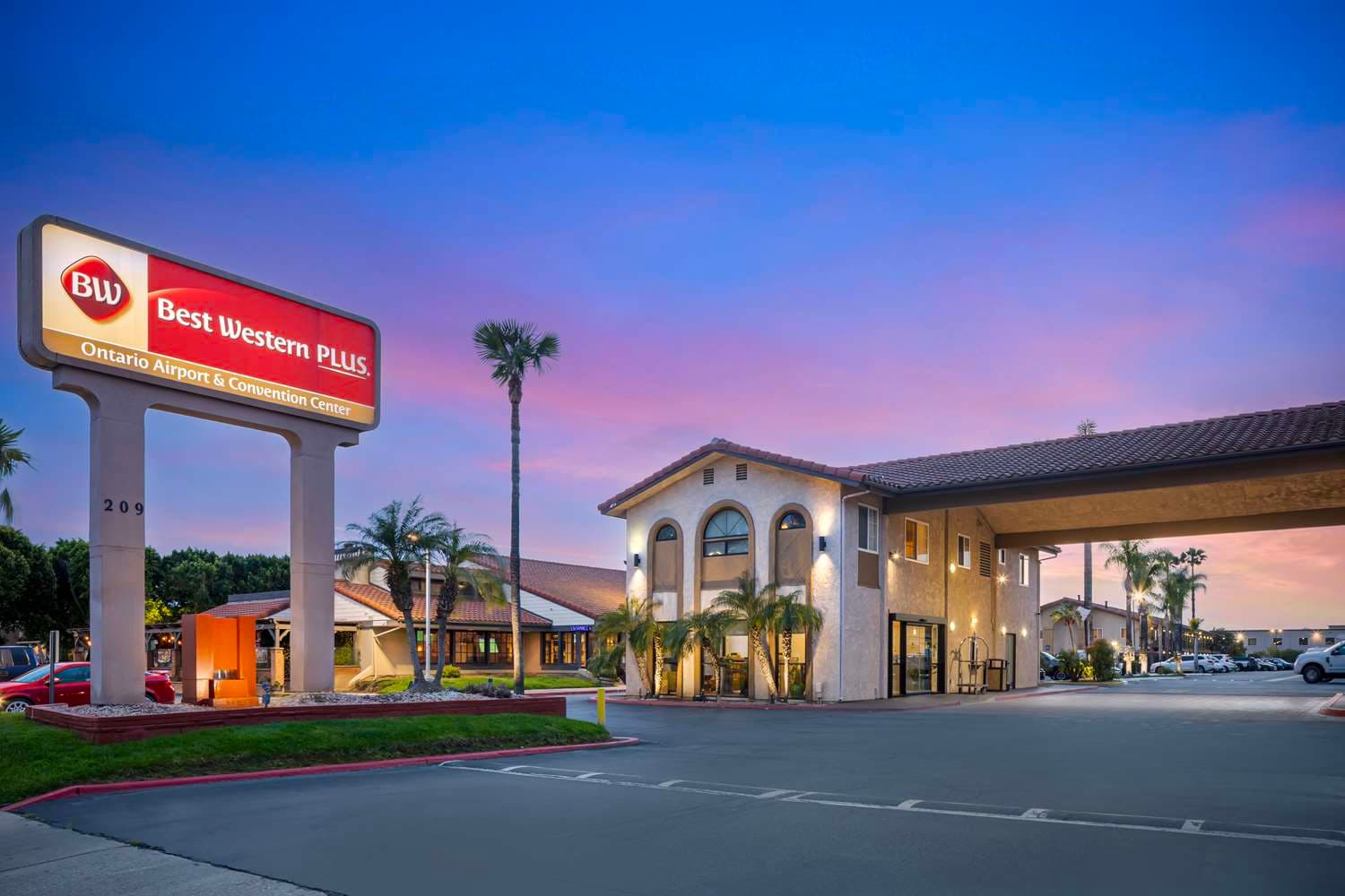 Best Western Plus Ontario Airport & Convention Center