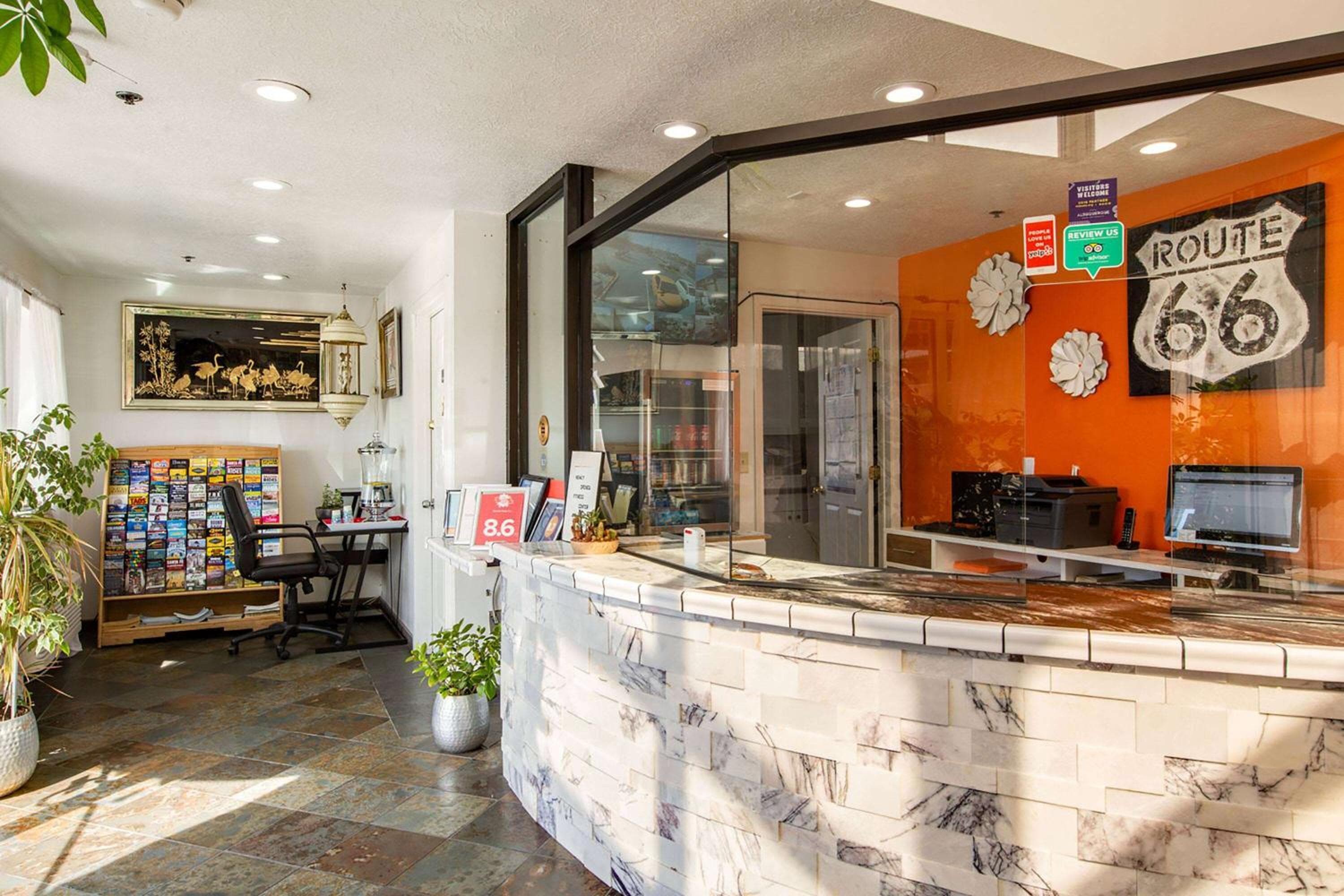 Sandia Peak Inn Old Town ABQ, a Howard Johnson by Wyndham