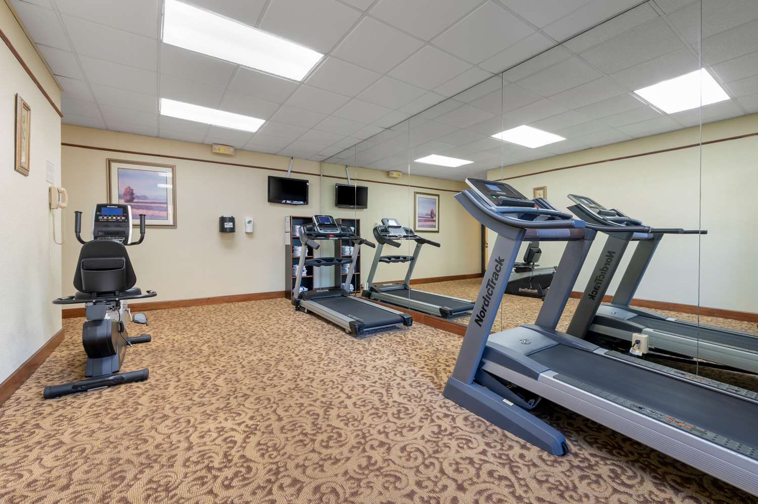 Best Western Louisville East Inn & Suites