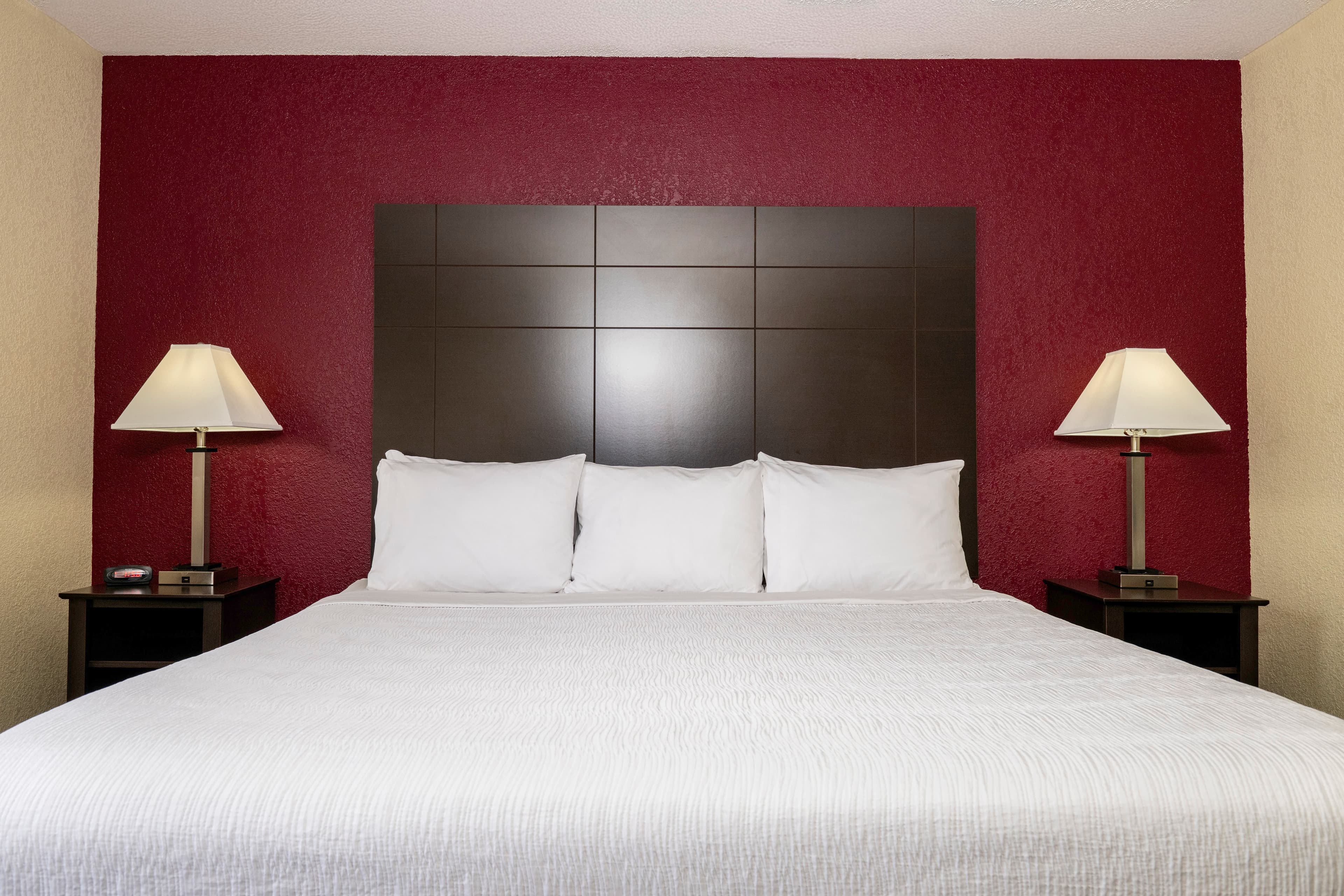 Baymont Inn & Suites by Wyndham Mukwonago