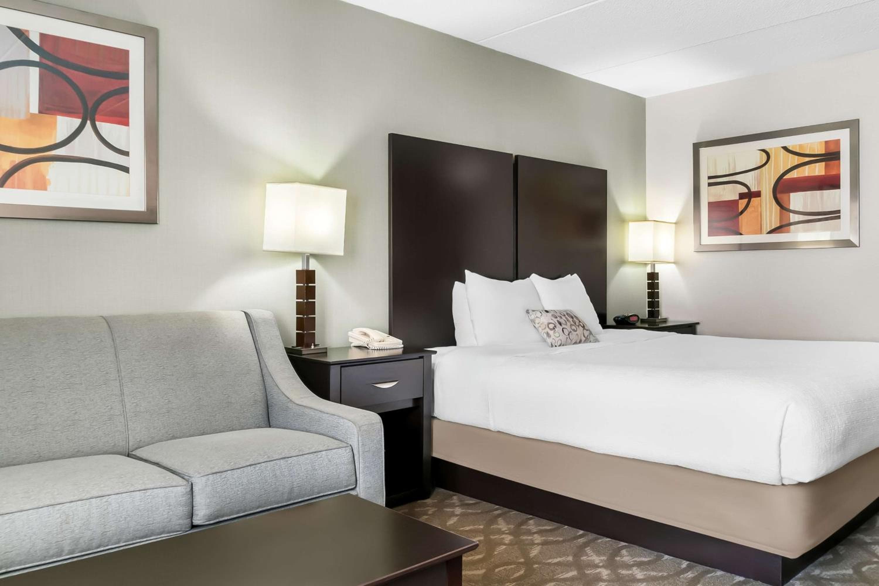 Best Western Okemos/East Lansing Hotel & Suites