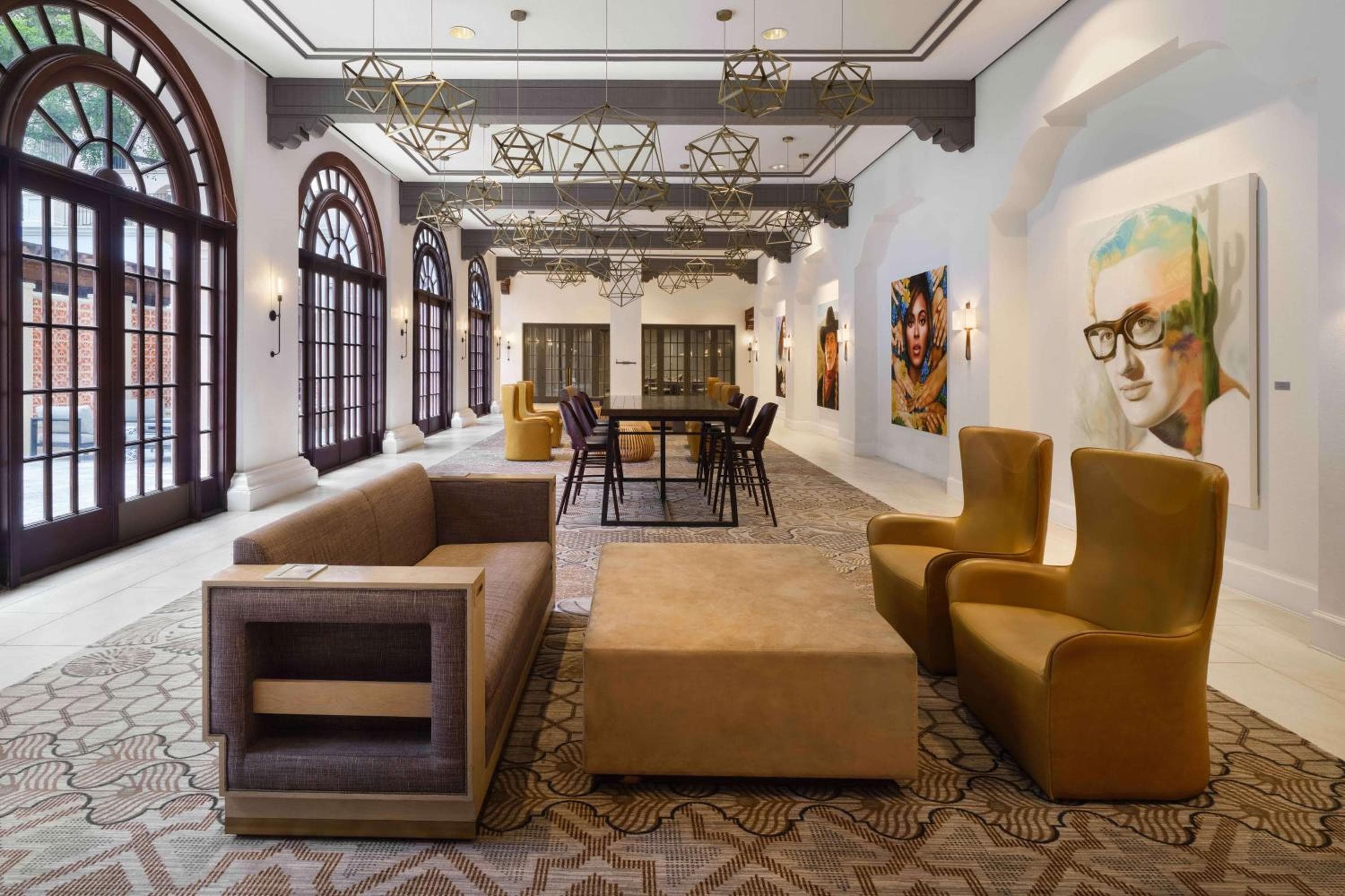 DoubleTree by Hilton Hotel Austin