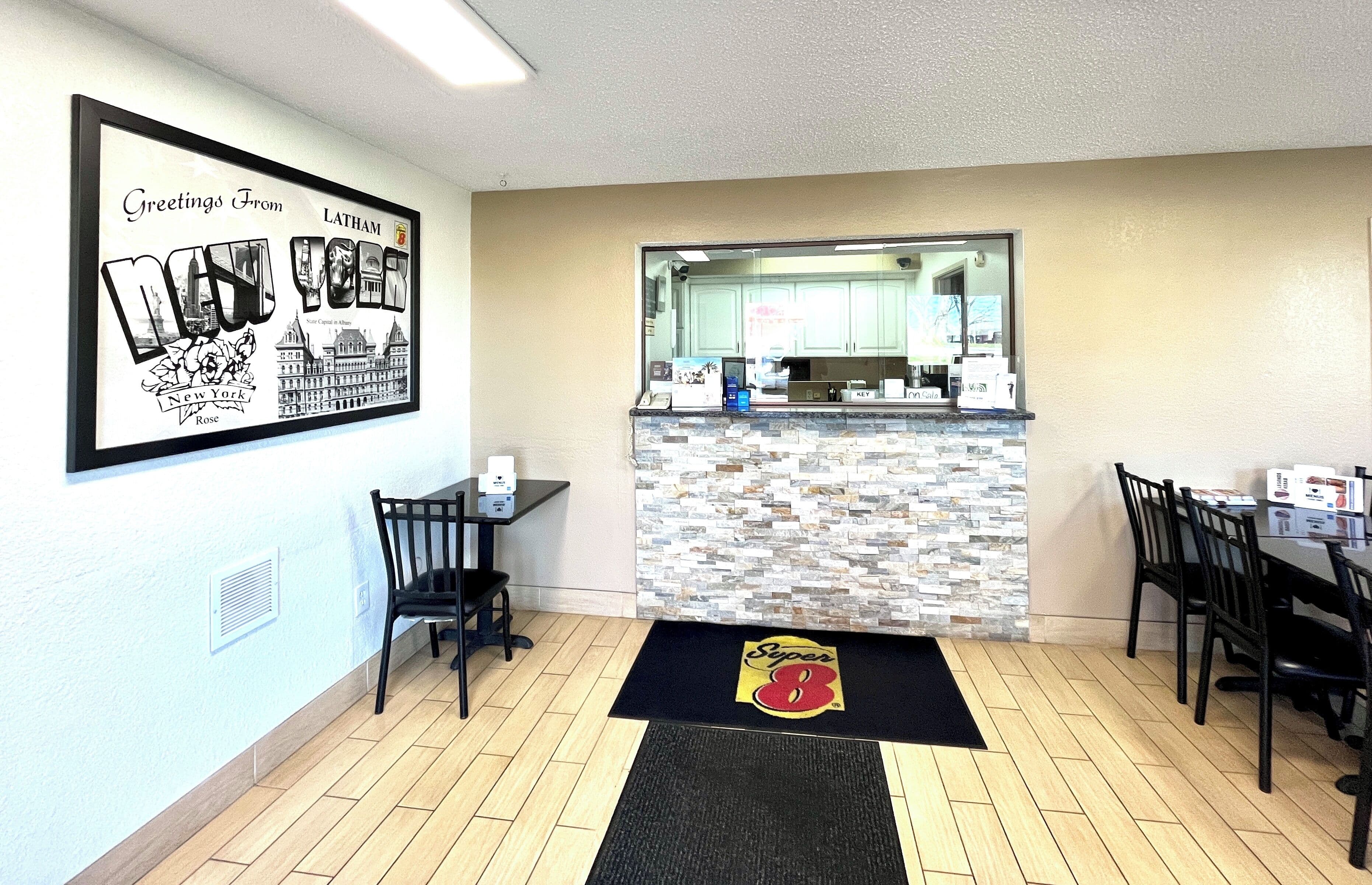 Super 8 by Wyndham Latham/Albany Airport