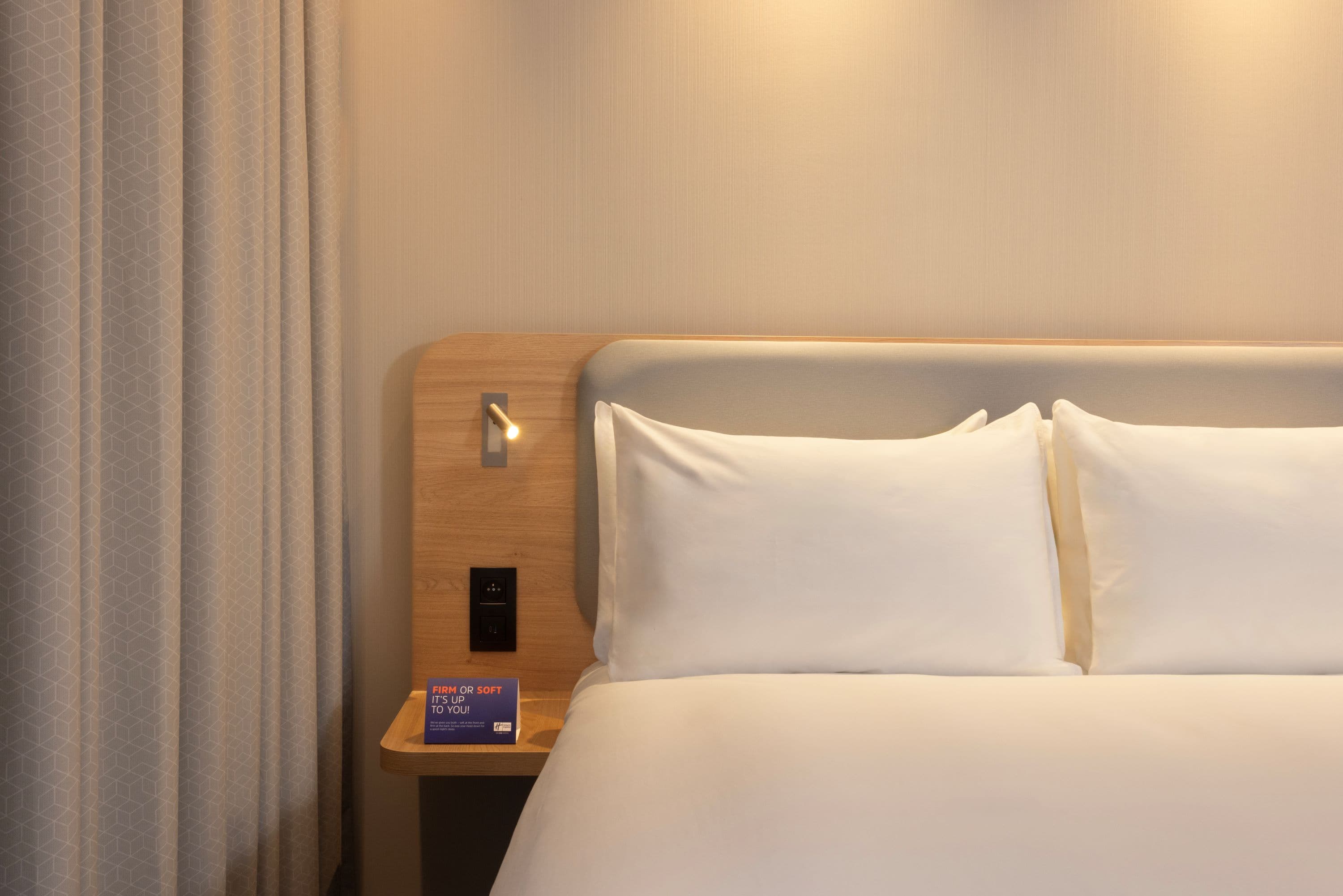 Holiday Inn Express Brussels - Airport by IHG