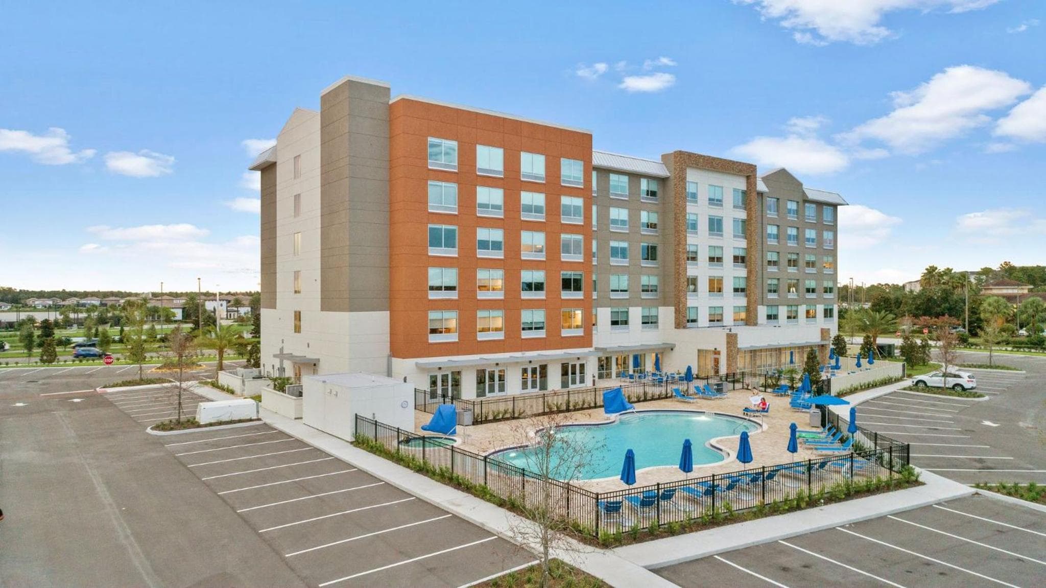 Holiday Inn Express & Suites Orlando - Lake Buena Vista by IHG