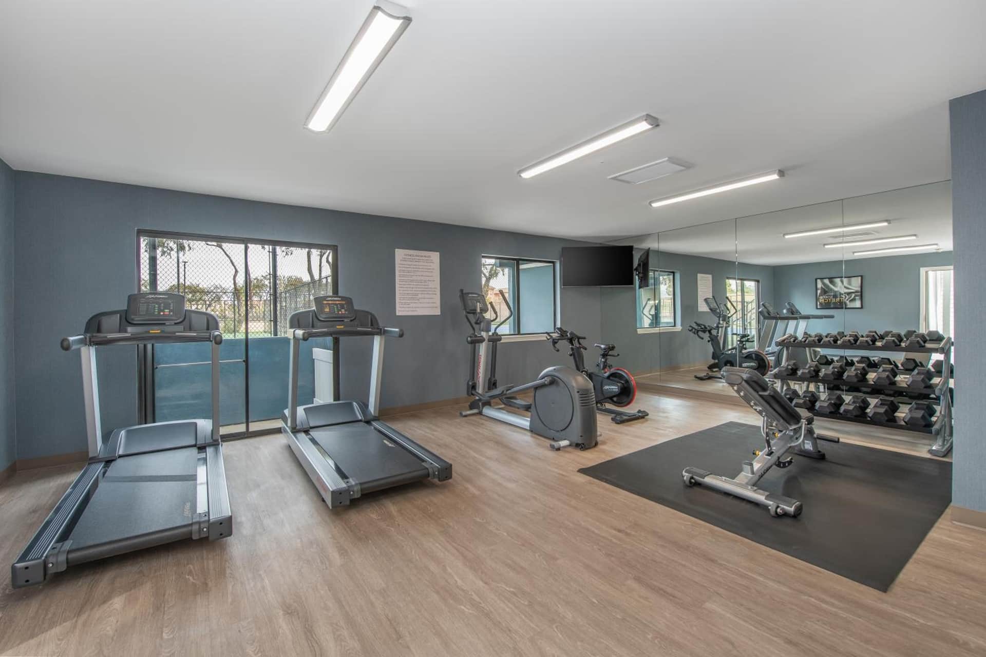 Staybridge Suites - Oxnard - River Ridge