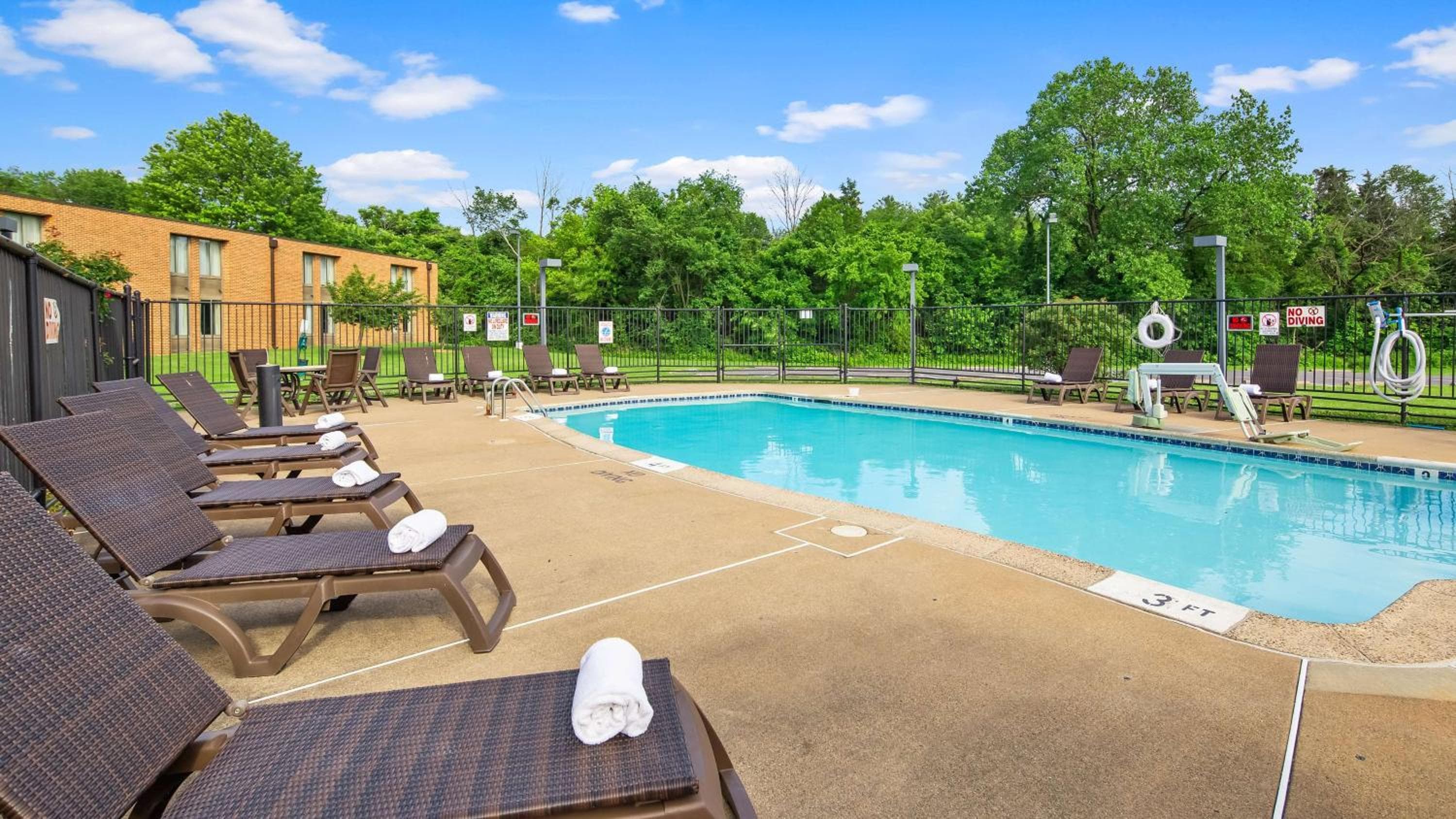 Best Western Leesburg Hotel & Conference Center