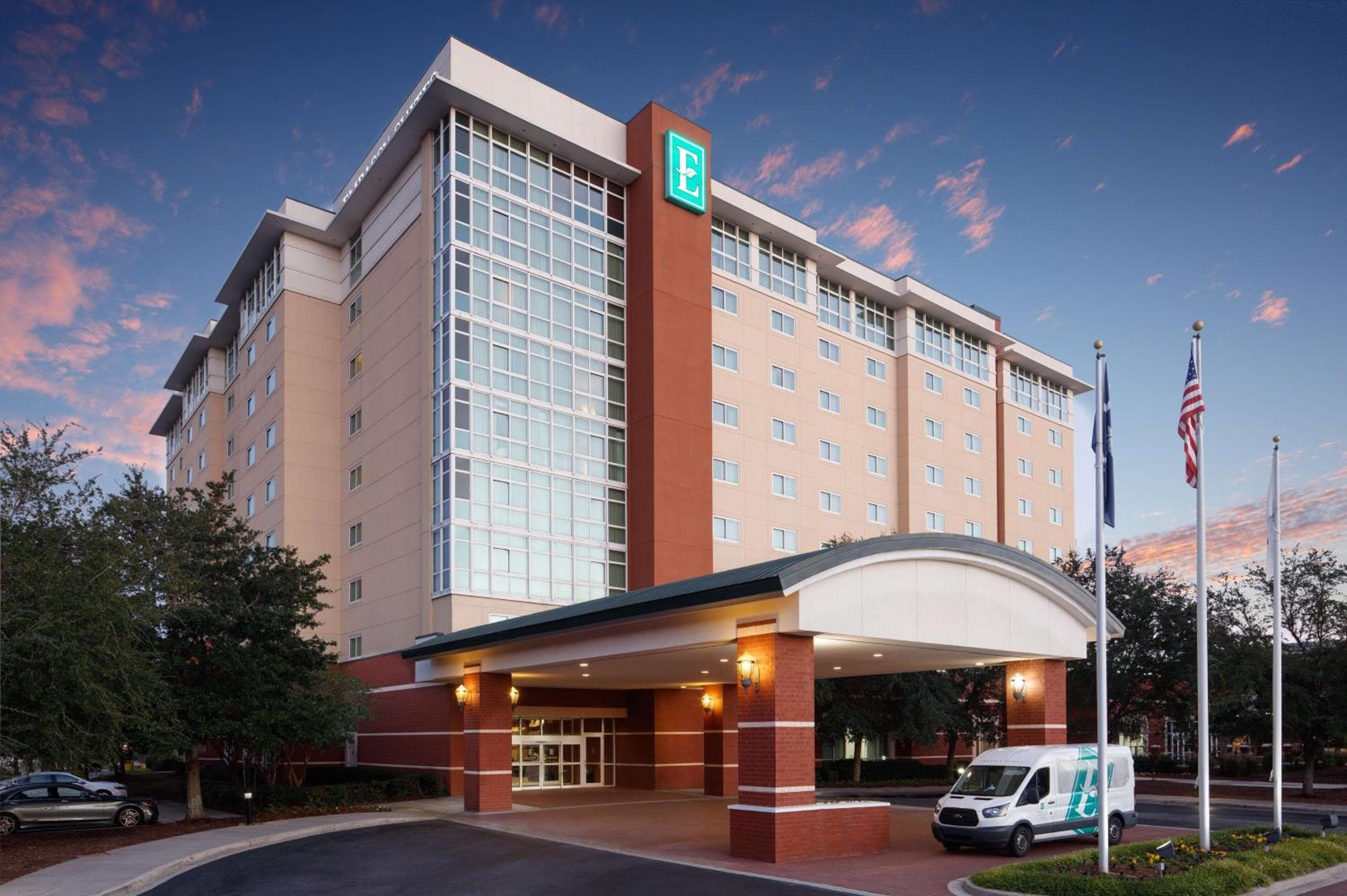 Embassy Suites by Hilton Charleston Airport Hotel & Convention Center