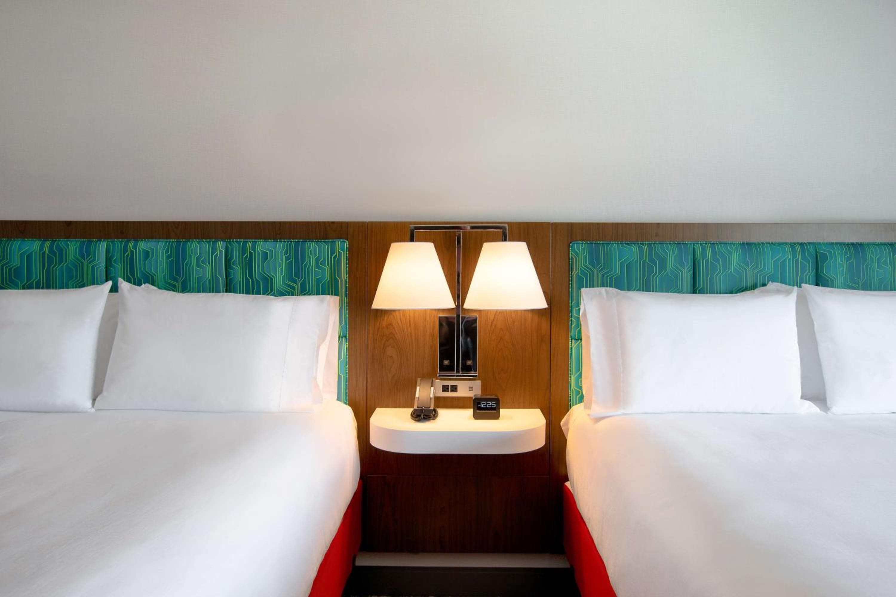 Hampton Inn & Suites Ottawa West